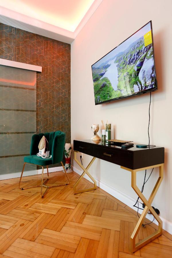 Grand Phillip Cismigiu Park Downtown Bucharest Apartment Exterior photo